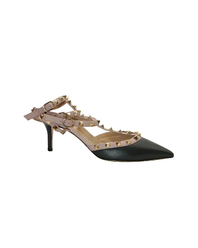 Women's business meeting stiletto heel pumps with a professional lookValentino Rockstud Pumps in Deep Green Leather