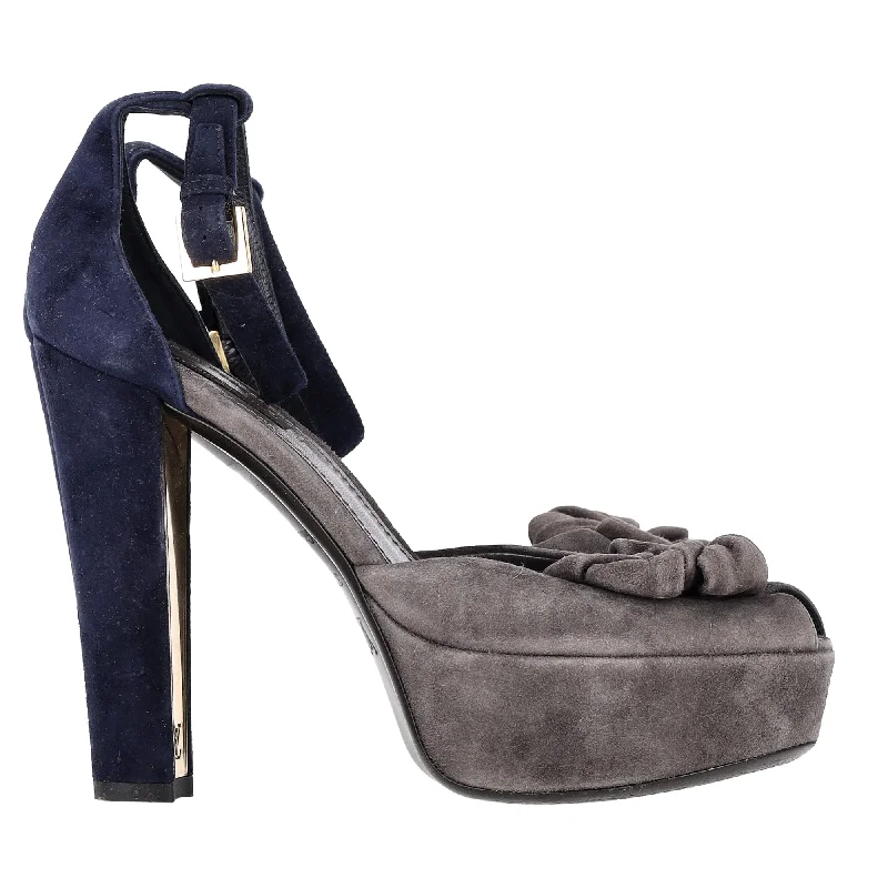 Women's lavender stiletto heel pumps for a delicate styleLouis Vuitton Flower Detail Platform Sandals in Blue and Grey Suede