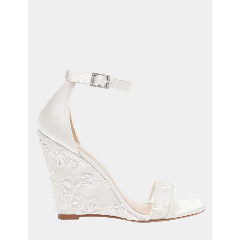 Women's Sandals with a Glitter - Coated Strap in Gold for a Sparkly Summer OutfitIvan Ivory