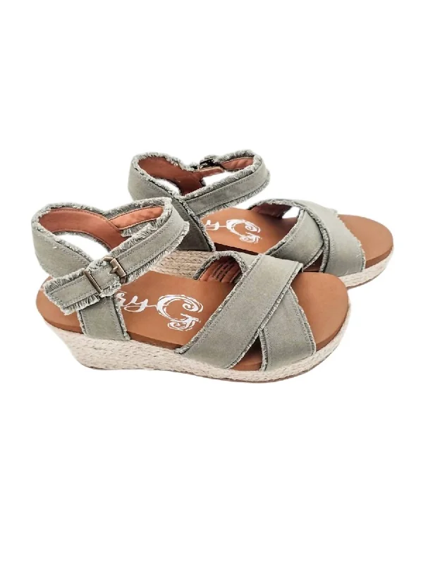 Women's Sandals with a Glitter - Coated Strap in Gold for a Sparkly Summer OutfitWomen's Brista Sandals In Khaki