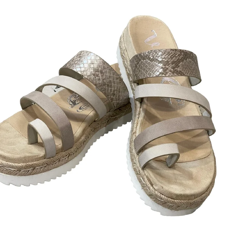 Women's Thong Sandals with a Beaded Design in Multicolor for a Beachy AestheticWomen's Groove Sandals In Cream