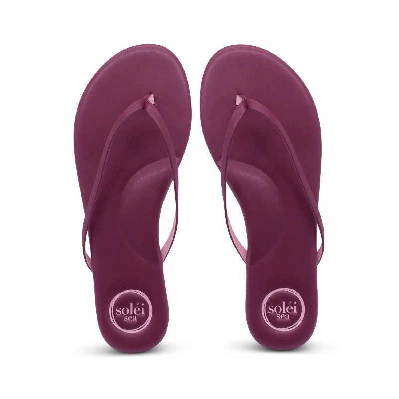 Shock - Absorbing Women's Sandals with a Soft Insole in Black for Active LifestylesWomen's Indie Sandals In Claret With Pink