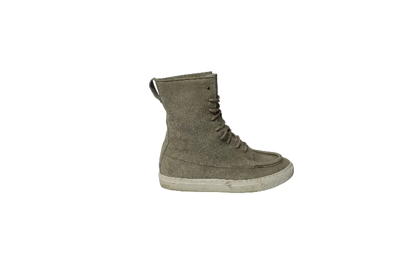 Women's Sneakers with Adjustable Straps for a Customized Fit During High - Impact ExercisesCommon Projects Tournament High Top Shearling Sneakers in Grey Suede