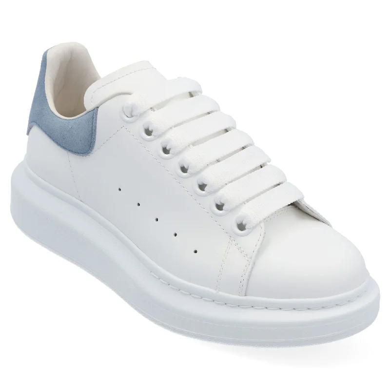 Chunky - Sole Women's Platform Sneakers in White for a Trendy Street Style LookLarry Sneaker