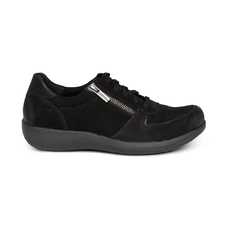 Vegan - Friendly Women's Sneakers Made from Recycled Materials for an Eco - Conscious ChoiceRoxy Arch Support Casual Sneaker In Black