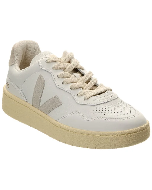 Retro - Style Women's Sneakers in Pastel Colors for a Nostalgic and Fashionable VibeVEJA V-90 Leather Sneaker