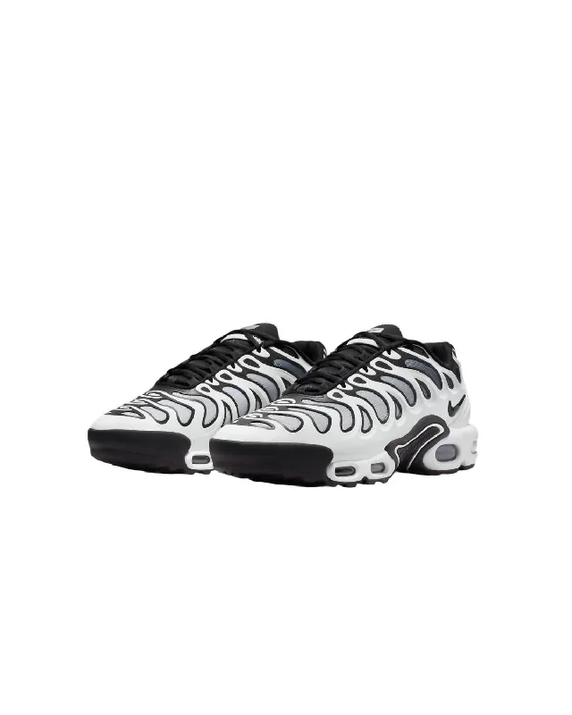 Low - Top Women's Tennis Sneakers in Bright Neon for a Pop of Color on the CourtWomen's Air Max Plus Drift Sneakers In Summit White/black