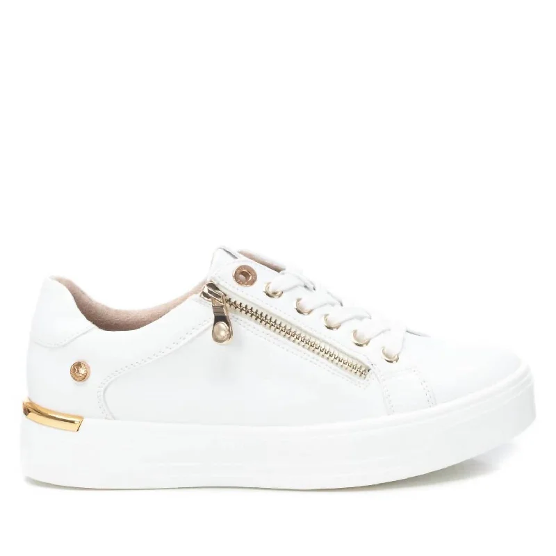 Vegan - Friendly Women's Sneakers Made from Recycled Materials for an Eco - Conscious ChoiceWomen's Trainer Sneakers In White